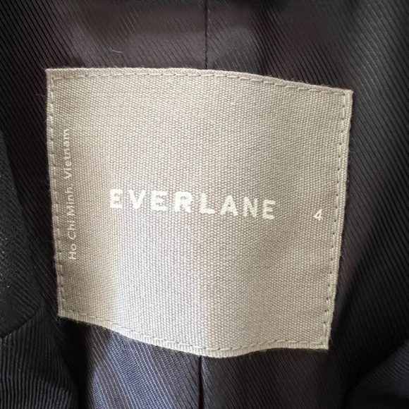 EVERLANE The '80's Italian Wool Blend Oversized 3-Button Blazer in Black - 4 - Picture 6 of 11